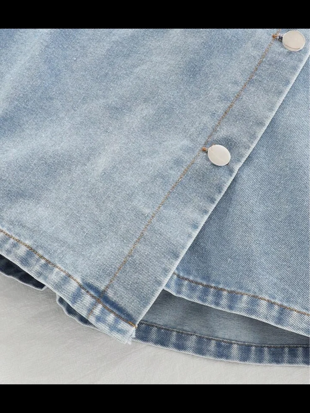 White Floral Puff-Sleeve Top & Light Blue Denim Skirt Kids Matching Set